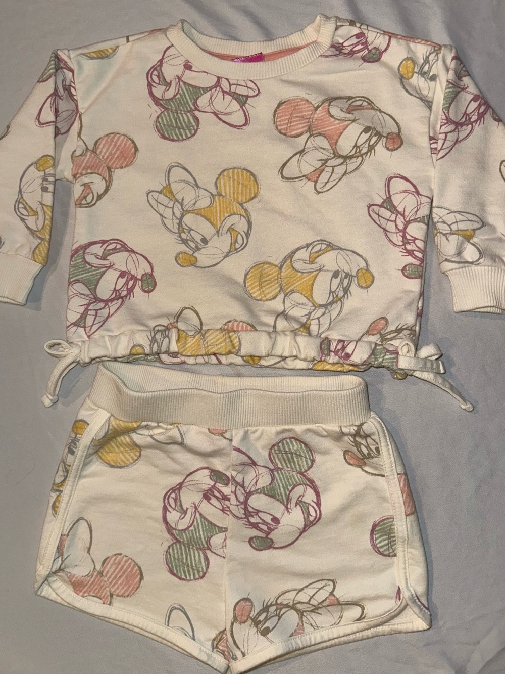 Disney Junior Minnie Sketch Print Cream Sweatshirt & Shorts Set - 2T Kids Cute